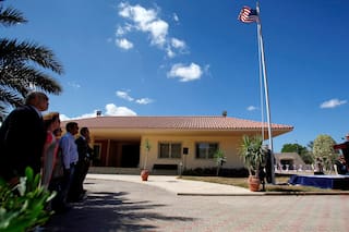 EE.UU. sigue adelante con planes para reabrir embajada en Libia