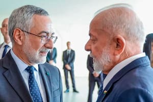 El embajador de Brasil se reunió con el canciller y con Lula, pero no se define su regreso a la Argentina