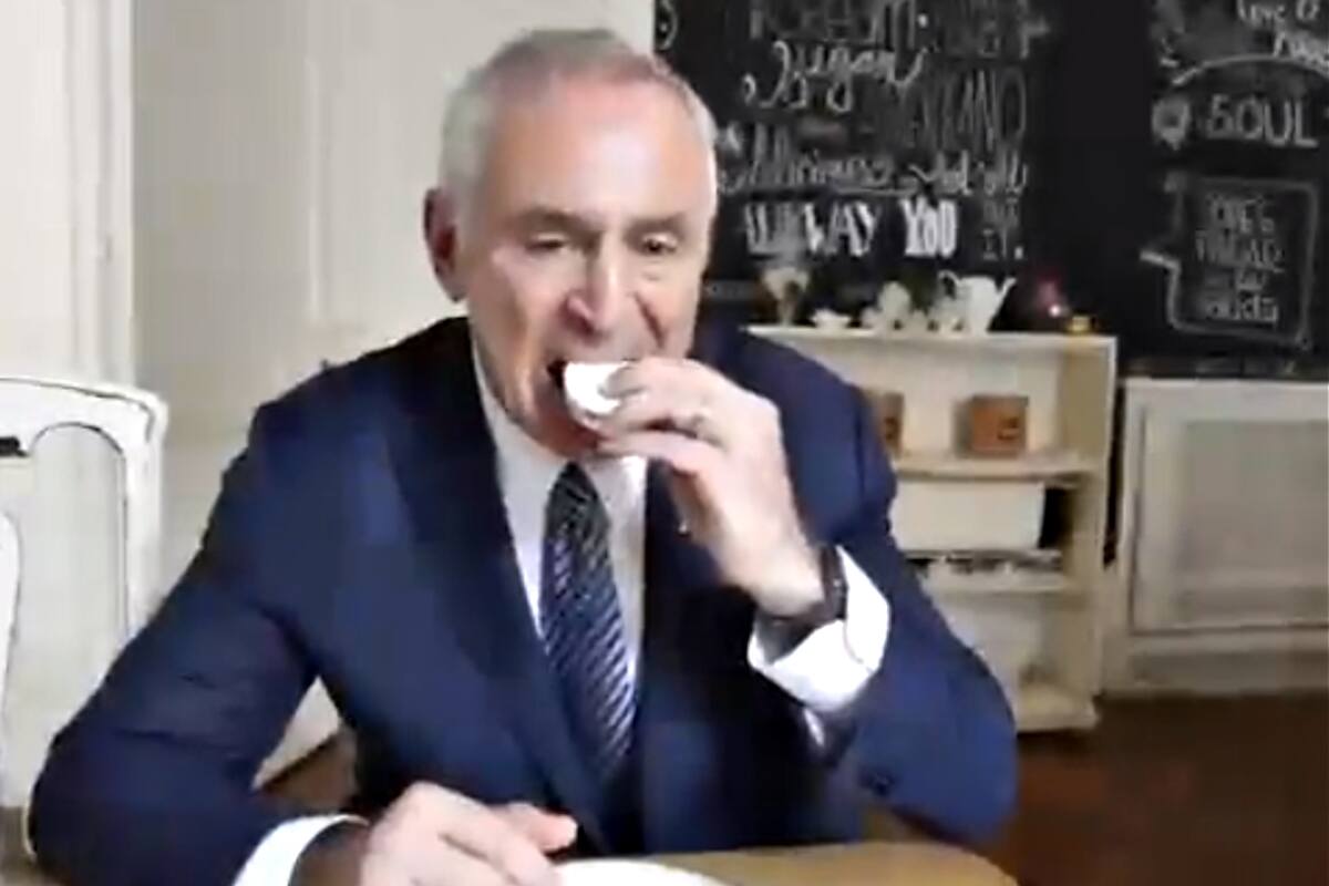 El embajador Marc Stanley