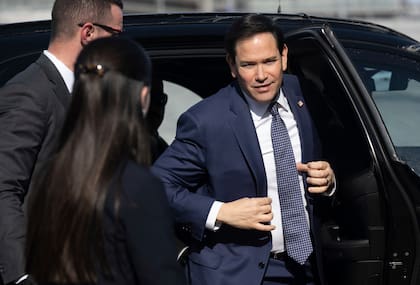 El embajador sudafricano en EE.UU. recibió la declaración de "persona non grata" por Marco Rubio tras criticar las políticas migratorias y demográficas de la administración Trump