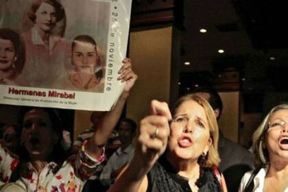 El emblema de las hermanas Mirabal recuerda la situación de violencia de género que en América Latina y el Caribe afecta a niñas y mujeres; son el símbolo de muchas protestas feministas