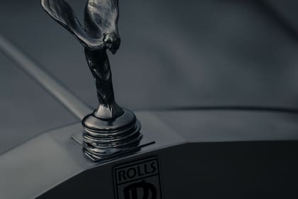 El emblemático "Espíritu del éxtasis", la estatuilla de Rolls-Royce
