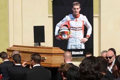 El emocionante funeral de Jules Bianchi en Niza