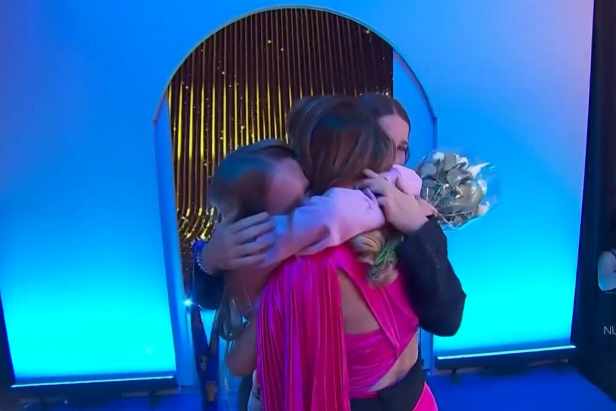 El emocionante reencuentro de los finalistas con sus familiares