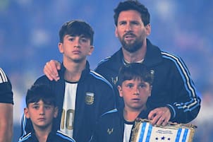 Lionel Messi se abrazó con sus hijos antes de ingresar al campo de juego y emocionó a todos los argentinos
