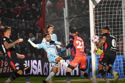 El empate de Racing: Moralez empuja el rebote a la red; fue el primer gol en su segunda etapa en la Academia