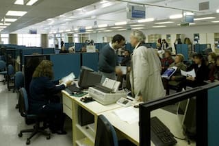 Impacto en el poder adquisitivo: en ocho años un empleado privado formal perdió 16 salarios y un estatal, 21