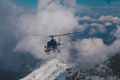 El empleo temporal con el salario más alto en Utah es el de piloto de helicóptero (Unsplash/Cristian Grecu)