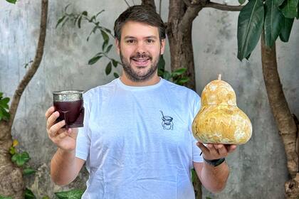 El emprendedor Mateo Comba espera en el mediano plazo exportar sus mates artesanales