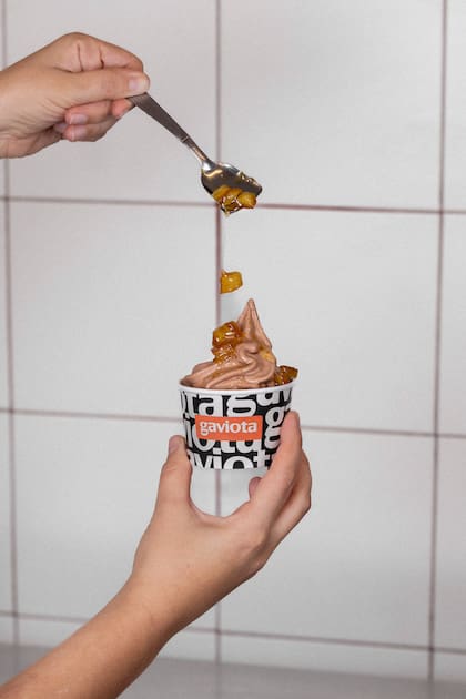 El emprendimiento se inició con seis sabores, que hoy se extienden a doce