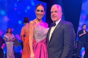 El empresario Raúl Rocha Cantú junto a la actriz Jacky Bracamontes (Instagram/@raulrocha777)