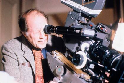 El encargado de llevar a la pantalla grande a Mick Jagger y a David Bowie tenía 90 años