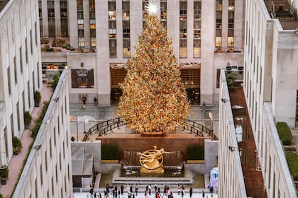 El encendido del árbol de Navidad del Rockefeller Center se transmitirá en cadena nacional (X @rockcenternyc)