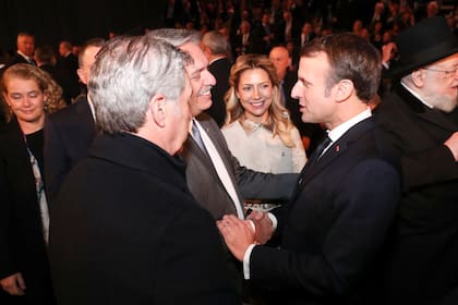 Además de ver a su par francés, el presidente argentino se encontrará con personalidades de la colectividad argentina en París