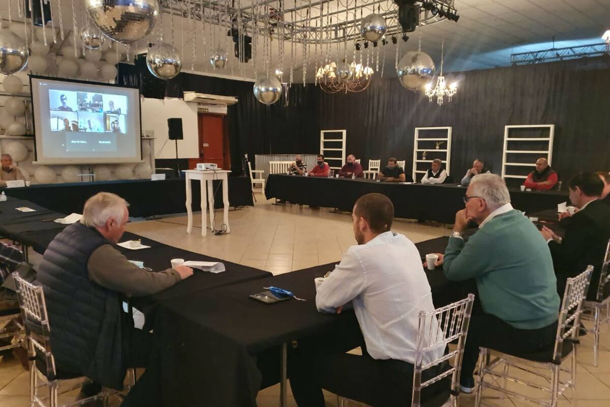 El encuentro de los ruralistas y los empresarios en la Sociedad Rural de Jesús María