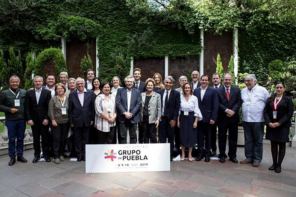 El encuentro en el que se debatió el manifiesto, contó con la participación de dos Presidentes en ejercicio, Alberto Fernández de Argentina y Luis Arce de Bolivia; y los cancilleres invitados: Marcelo Ebrard de España y Arancha González Laya de México.