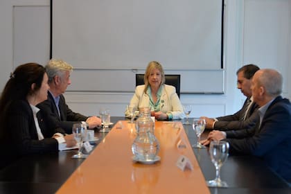 El encuentro entre autoridades del Ministerio de Seguridad y representantes de la Sociedad Rural Argentina, en el que se planteó la creación de una mesa de trabajo sobre delitos rurales