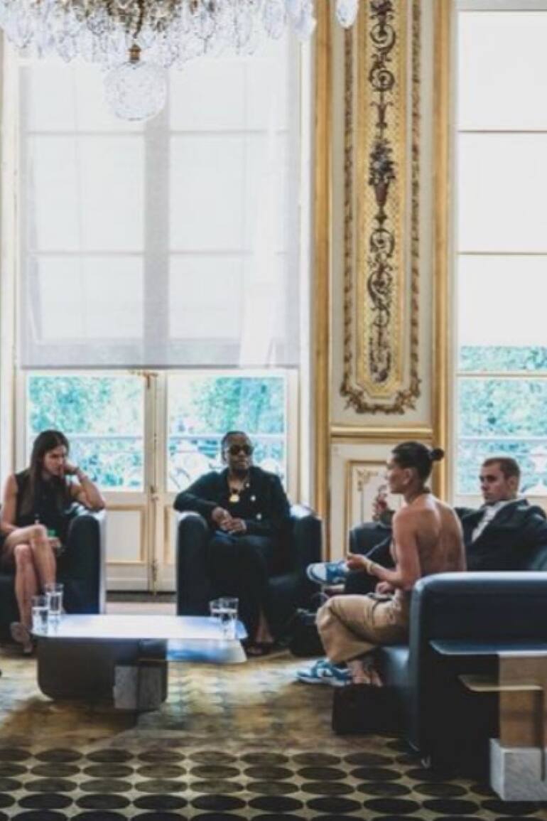 El encuentro entre la familia Macron y el matrimonio Bieber que causó revuelo en las redes