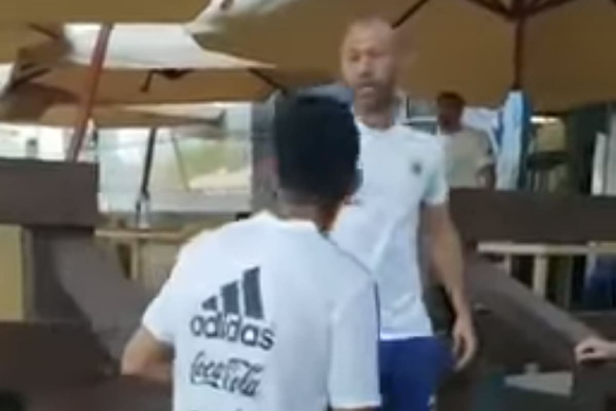 El encuentro entre Mascherano y Pavón
