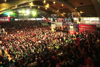 El encuentro tuvo lugar en el estadio cubierto de Ferro