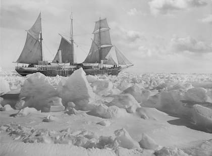 El Endurance, en algún momento de 1914, antes de quedar atrapado.