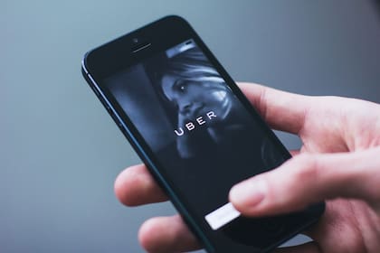 El enfrentamiento lleva un largo tiempo, desde la llegada de la plataforma Uber a la Argentina
