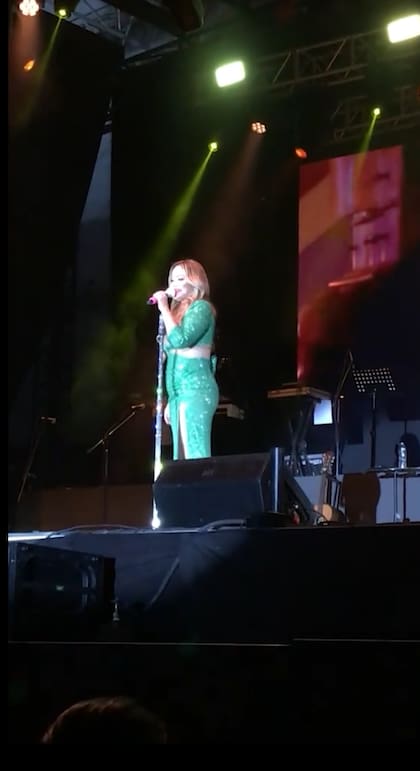 El enojo de Karina se volvió viral en las redes después de tres años y se sumó a los anteriores donde se vio enojada a la cantante con sus técnicos