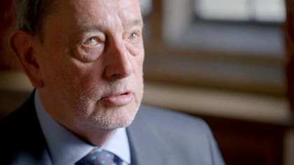 El entonces ministro del Interior, David Blunkett, explicó que aprobó la exhumación del cuerpo de Kappen para encontrar la verdad