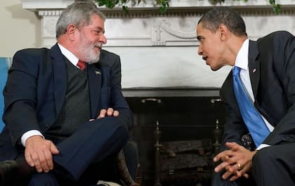 El entonces presidente estadounidense, Barack Obama, definió a Lula como "el político más popular del mundo" en 2009