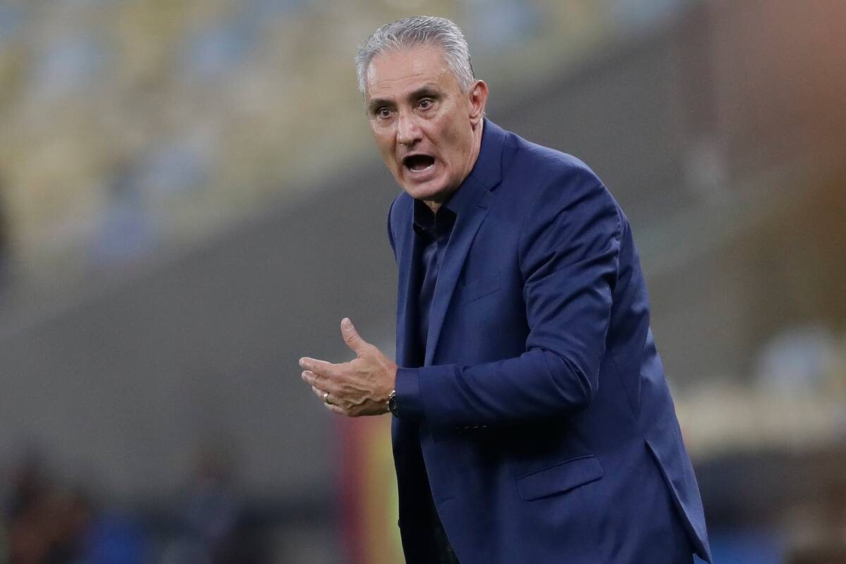 El entrenador accedió a no convocar a los futbolistas del medio local que estén, durante la semana de los partidos, compitiendo para sus respectivos clubes