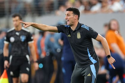 El entrenador argentino Lionel Scaloni es uno de los ternados a los premios The Best