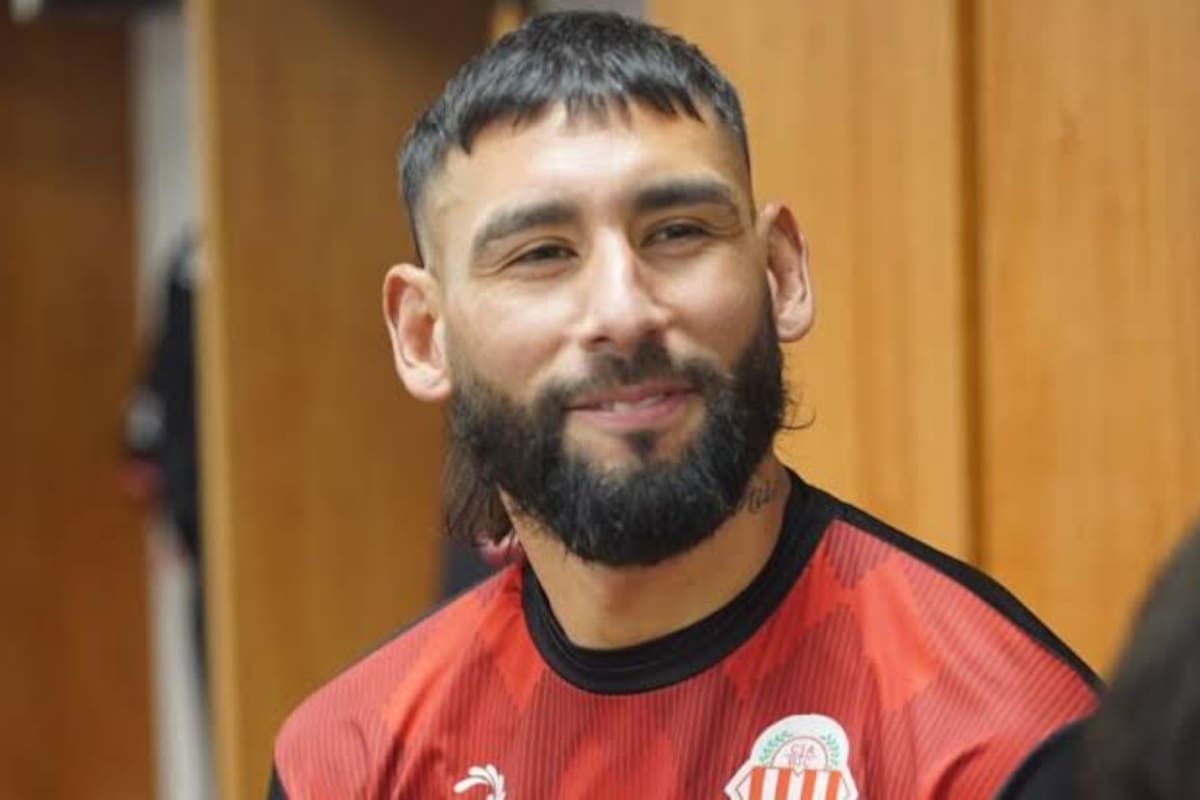 El entrenador de Barracas sacó a un jugador que debió ser expulsado en tres ocasiones y Gimnasia le protestó a Lamolina