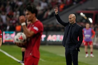 Zidane vuelve a enfrentar a Italia, 20 años después de su cabezazo en la final del Mundial