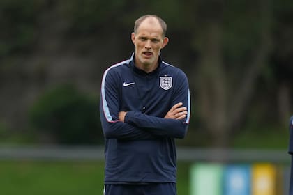 El entrenador de Inglaterra, Thomas Tuchel, dirige un entrenamiento en Ciudad de México, el sábado 4 de julio de 2026 (AP Foto/Eduardo Verdugo)