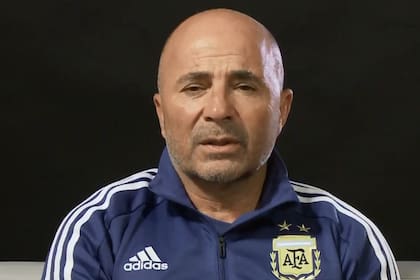 El entrenador de la Argentina participó del mensaje de Abuelas, a tres días del aniversario del golpe