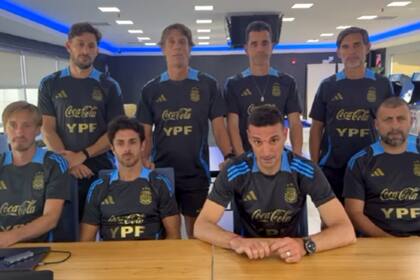 El entrenador de la selección argentina Lionel Scaloni grabó junto al resto del cuerpo técnico un mensaje en solidaridad con los afectados por el temporal en Bahía Blanca