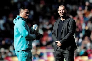 El entrenador de Los Pumas, Michael Cheika, junto a David Kidwell, su asistente maorí