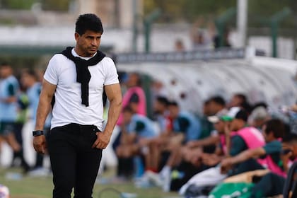 El entrenador Hugo Ibarra se fue sin hacer declaraciones de Córdoba