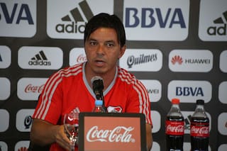Gallardo, autocrítico: "Busco un equipo agresivo y con vuelo futbolístico"