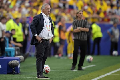 El entrenador neerlandés Dick Advocaat es el más longevo del Mundial con 78 años