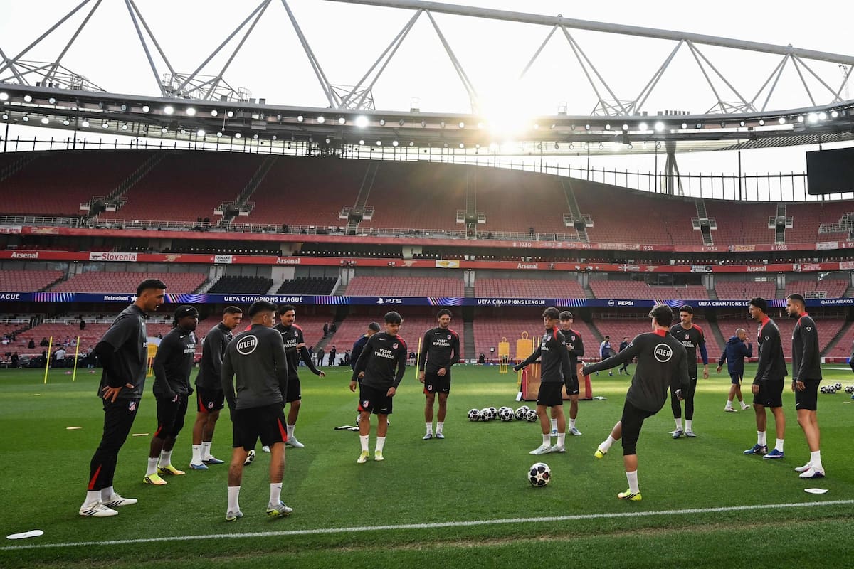 El entrenamiento del Atlético de Madrid en el Emirates Stadium