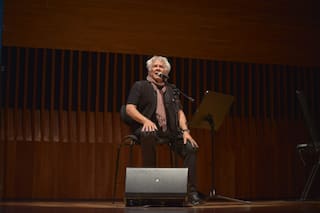 Víctor Heredia se recupera de una neumonía y una insuficiencia cardiaca y dejó la terapia intensiva