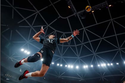 El equipo argentino, con Bruno Lima, cierra la instancia regular de la VNL este sábado