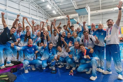 El equipo argentino de natación brilló en el agua de Santa Fe 2026, con la joven Cecilia Dieleke que se llevó siete medallas en su cuenta personal