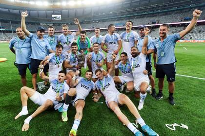 El equipo argentino festejó en Ciudad del Cabo, en la segunda fecha del la World Seven Series