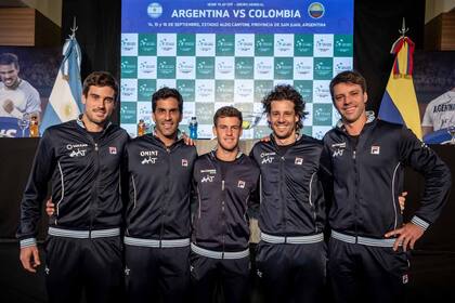 El equipo argentino, listo para la serie con Colombia por la Copa Davis: Pella, González, Schwartzman, Gaudio (capitán) y Zeballos