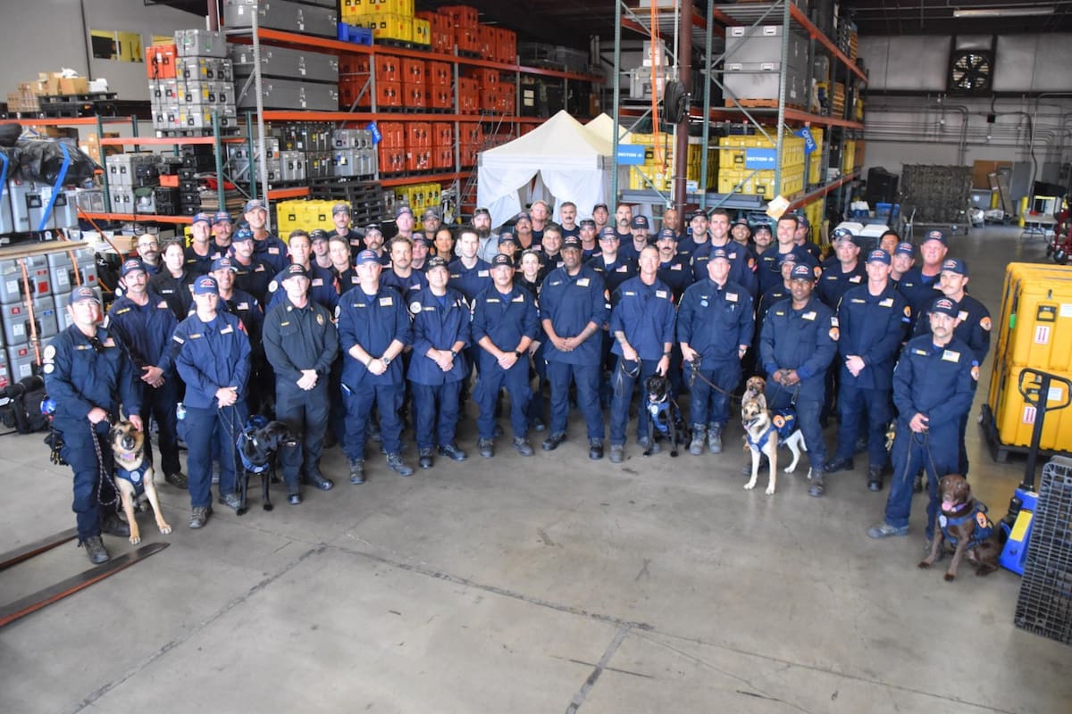 El equipo de 71 rescatistas de élite de Los Ángeles partió rumbo a Venezuela a prestar asistencia tras los dos terremotos del pasado 24 de junio de 2026