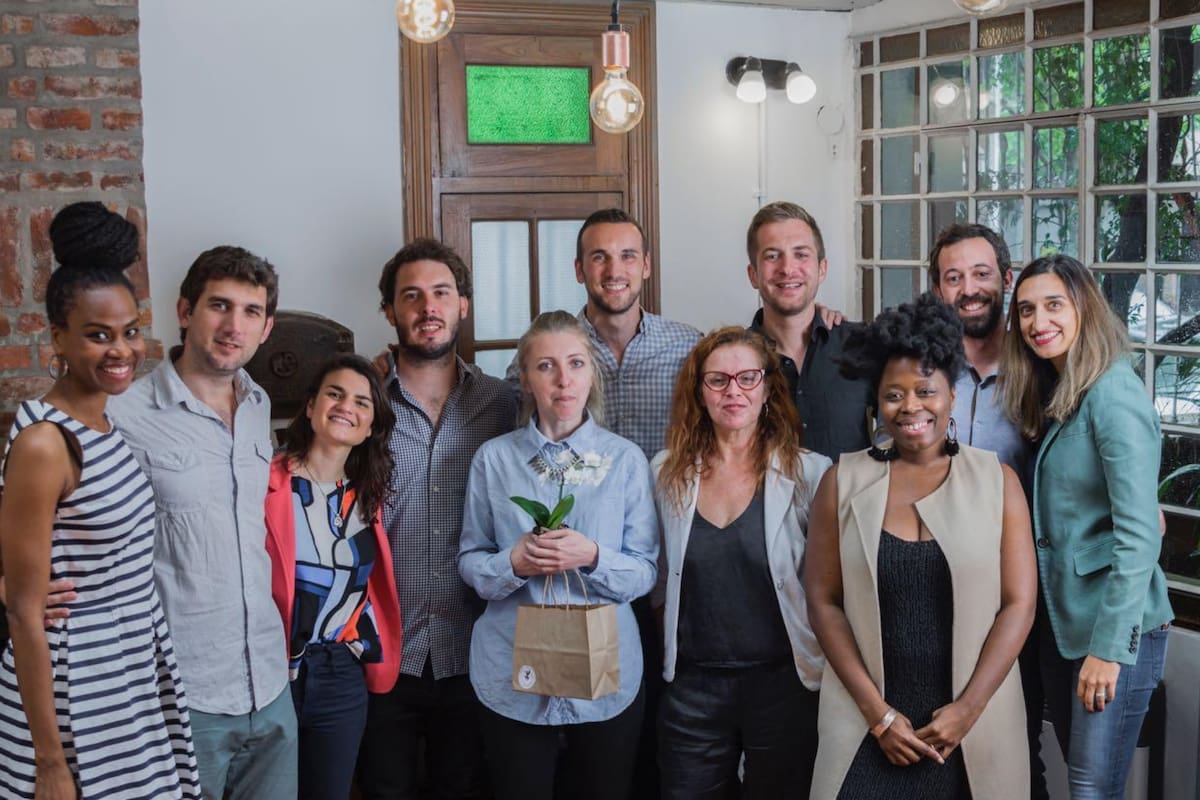 El equipo de Apruébalo