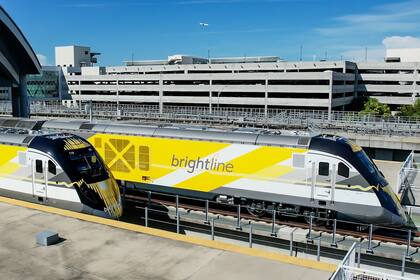 El equipo de Brightline rompió su propio récord histórico y se convirtió en el transporte más rápido del sureste de EE.UU.