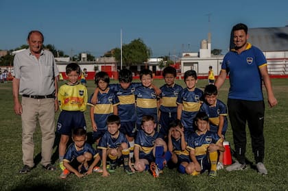 El equipo de Club Atlético y Biblioteca River Plate de Bell Ville